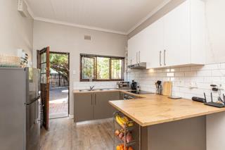 To Let 1 Bedroom Property for Rent in Muizenberg Western Cape